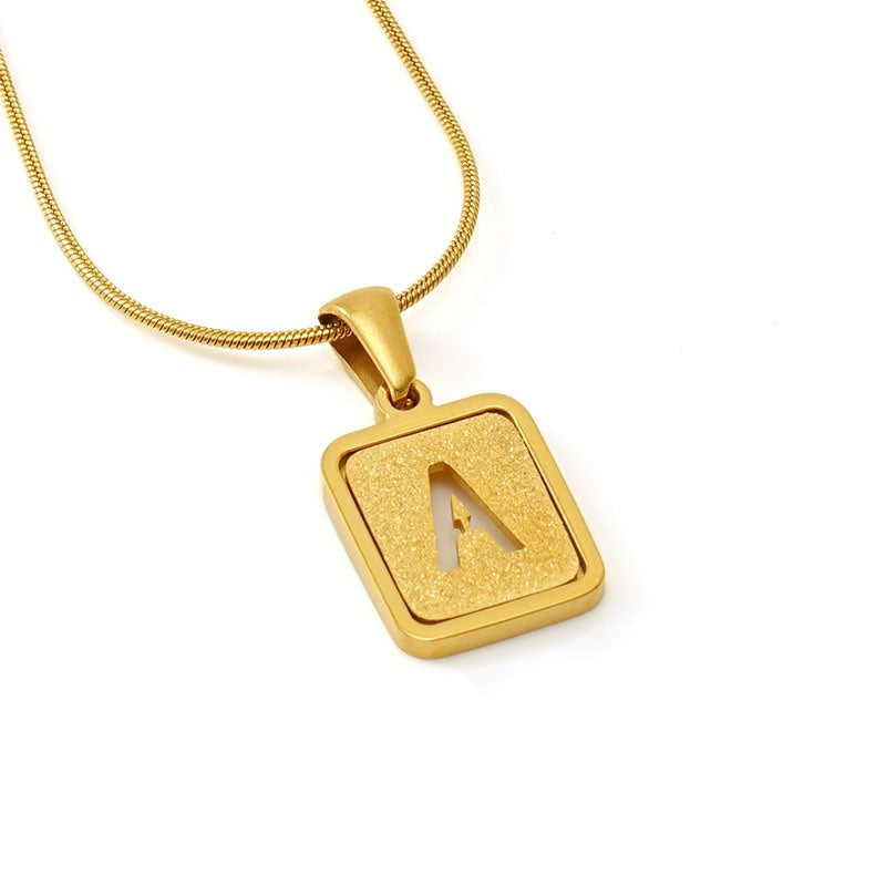 Personalized 18K Titanium Steel Letter Pendant Necklace Elegant Snake Bone Chain Sandblasted Finish Fashion Accessory