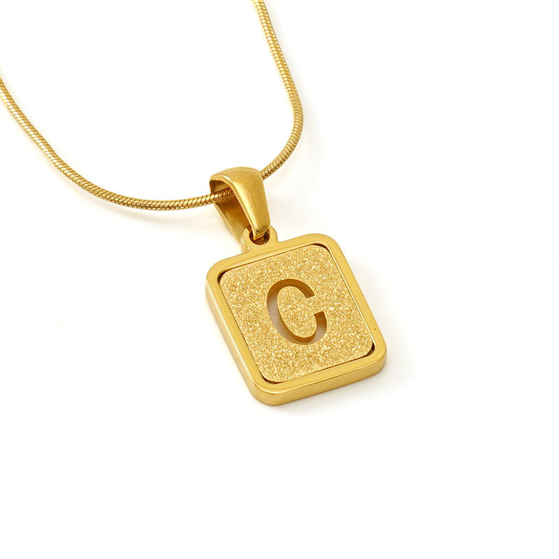 Personalized 18K Titanium Steel Letter Pendant Necklace Elegant Snake Bone Chain Sandblasted Finish Fashion Accessory