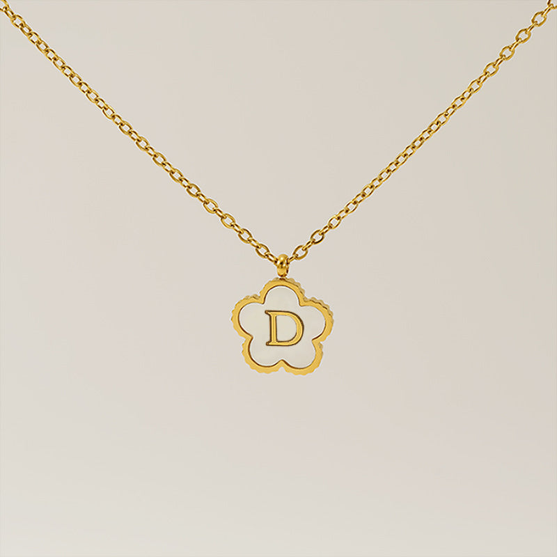 Titanium Steel Five-Petal Flower 18K 26-Letter Shell Pendant Necklace Personalized Initial A B C D Jewelry