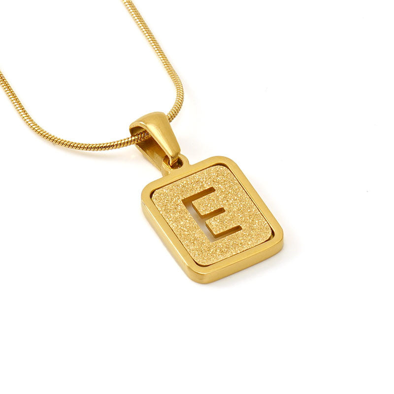 Personalized 18K Titanium Steel Letter Pendant Necklace Elegant Snake Bone Chain Sandblasted Finish Fashion Accessory