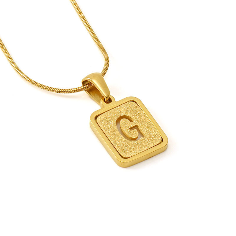 Personalized 18K Titanium Steel Letter Pendant Necklace Elegant Snake Bone Chain Sandblasted Finish Fashion Accessory