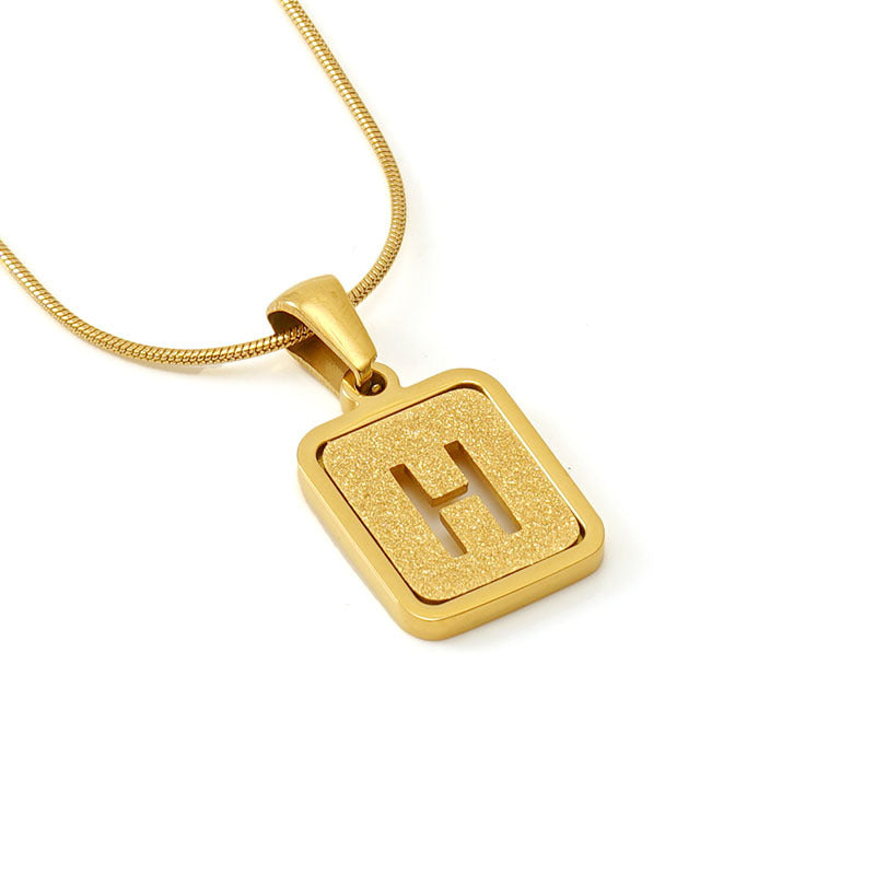Personalized 18K Titanium Steel Letter Pendant Necklace Elegant Snake Bone Chain Sandblasted Finish Fashion Accessory