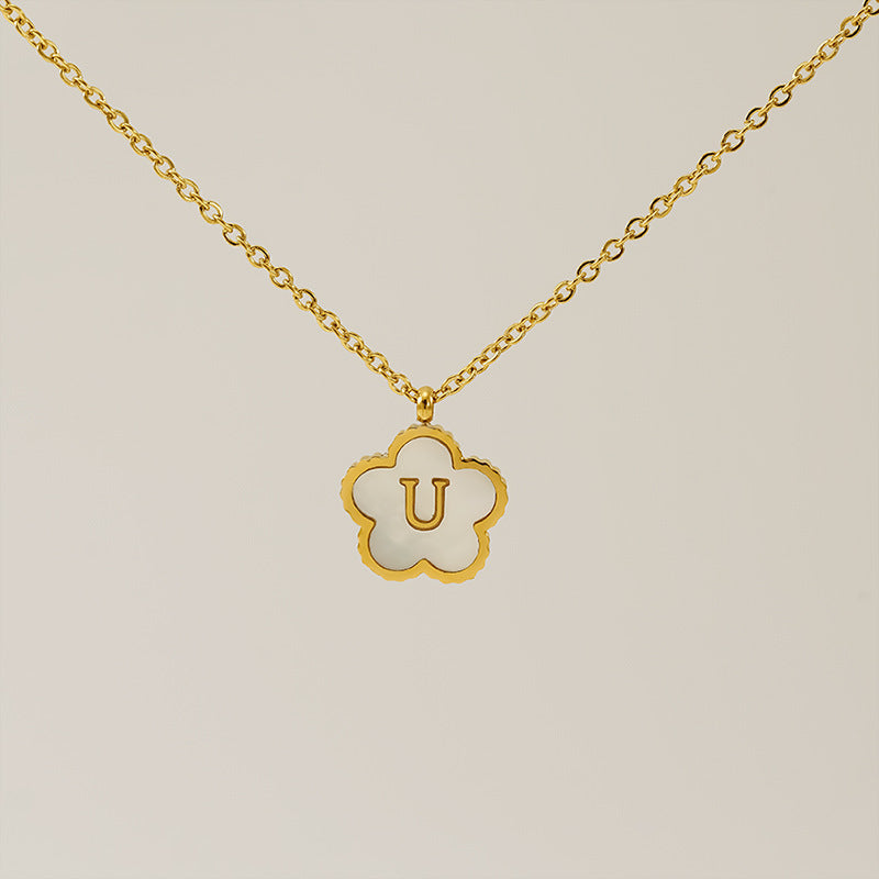 Titanium Steel Five-Petal Flower 18K 26-Letter Shell Pendant Necklace Personalized Initial A B C D Jewelry