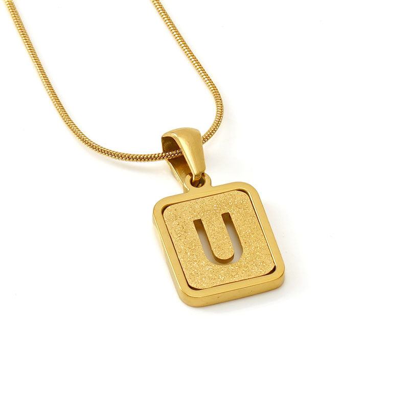 Personalized 18K Titanium Steel Letter Pendant Necklace Elegant Snake Bone Chain Sandblasted Finish Fashion Accessory
