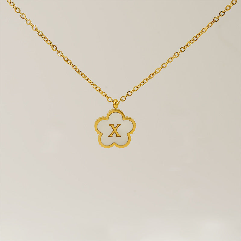 Titanium Steel Five-Petal Flower 18K 26-Letter Shell Pendant Necklace Personalized Initial A B C D Jewelry