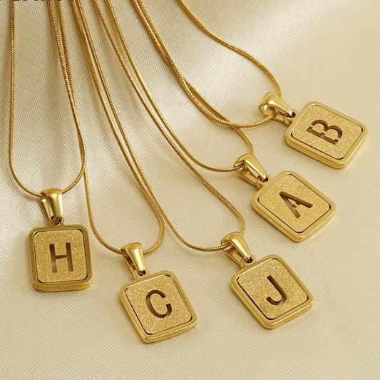 Personalized 18K Titanium Steel Letter Pendant Necklace Elegant Snake Bone Chain Sandblasted Finish Fashion Accessory