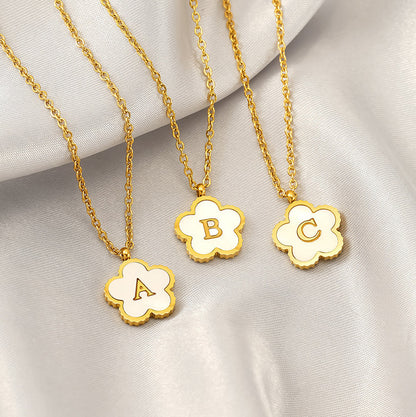 Titanium Steel Five-Petal Flower 18K 26-Letter Shell Pendant Necklace Personalized Initial A B C D Jewelry