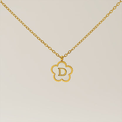 Titanium Steel Five-Petal Flower 18K 26-Letter Shell Pendant Necklace Personalized Initial A B C D Jewelry