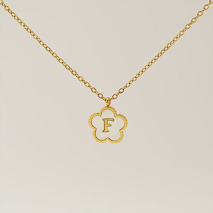 Titanium Steel Five-Petal Flower 18K 26-Letter Shell Pendant Necklace Personalized Initial A B C D Jewelry