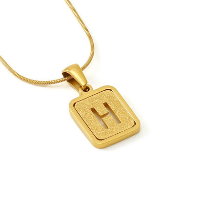 Personalized 18K Titanium Steel Letter Pendant Necklace Elegant Snake Bone Chain Sandblasted Finish Fashion Accessory
