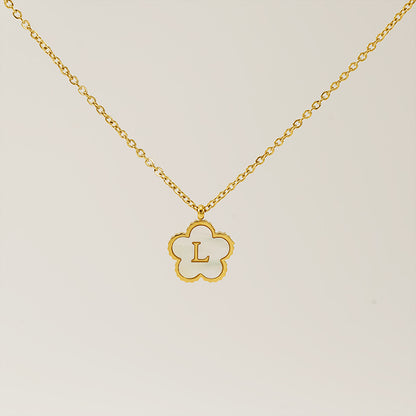 Titanium Steel Five-Petal Flower 18K 26-Letter Shell Pendant Necklace Personalized Initial A B C D Jewelry