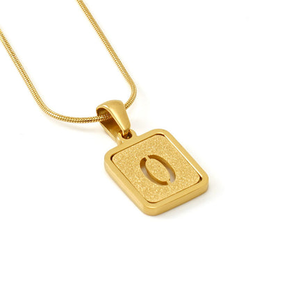 Personalized 18K Titanium Steel Letter Pendant Necklace Elegant Snake Bone Chain Sandblasted Finish Fashion Accessory