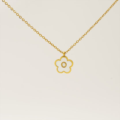 Titanium Steel Five-Petal Flower 18K 26-Letter Shell Pendant Necklace Personalized Initial A B C D Jewelry